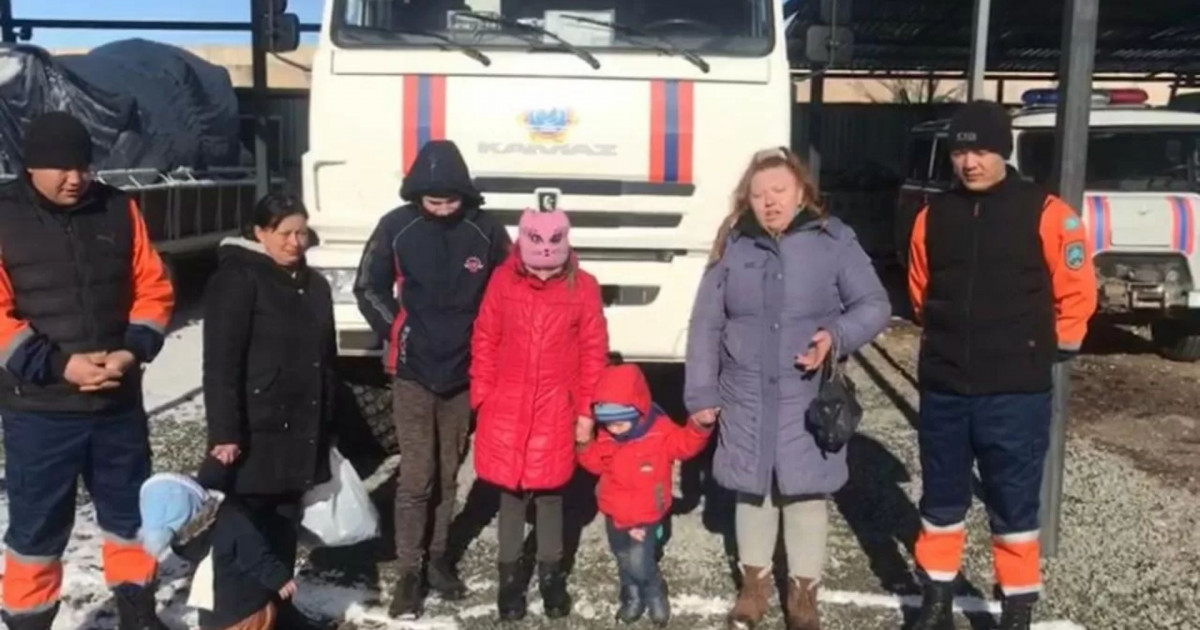 Алматы облысында балалы екі әйел құтқарылды