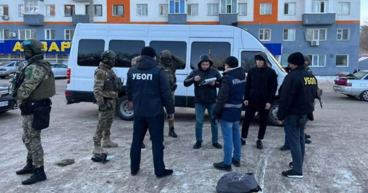 Ақтөбеде ер адамнан 15 миллион теңге бопсалаған күдікті ұсталды