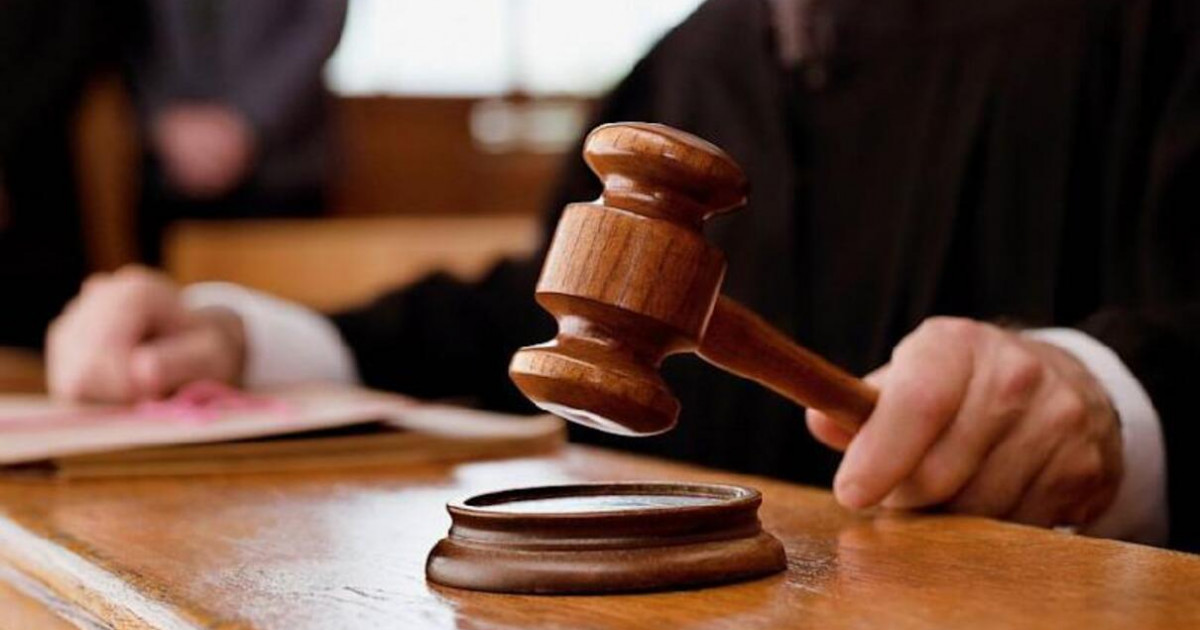 Досын өлтірді деп айыпталған жасөспірім сотта ақталып шықты
