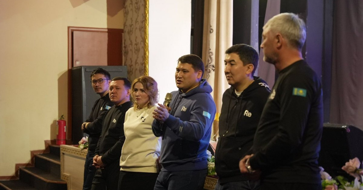 Respublica партиясының кандидаттары Семей және Қарағанды тұрғындарымен жүздесті