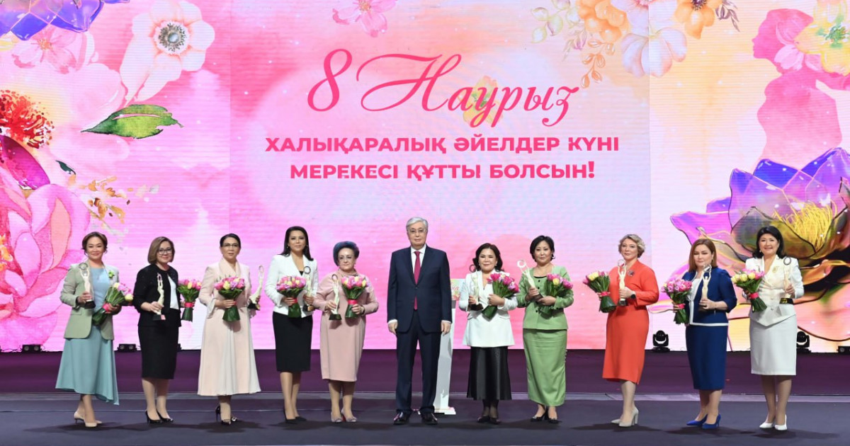 Президент «Аруана» байқауының жеңімпаздарын марапаттады