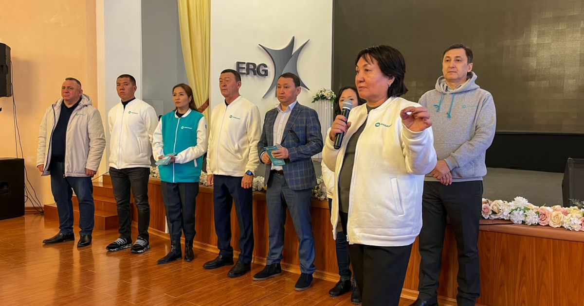 Павлодарда кандидаттар жұмысшылармен және студенттермен кездесті