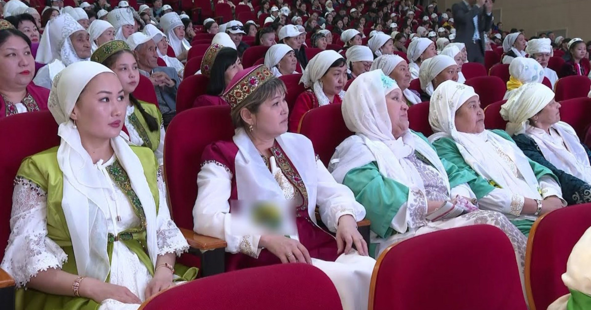 Шымкент қаласында мыңға жуық әйел бас қосты