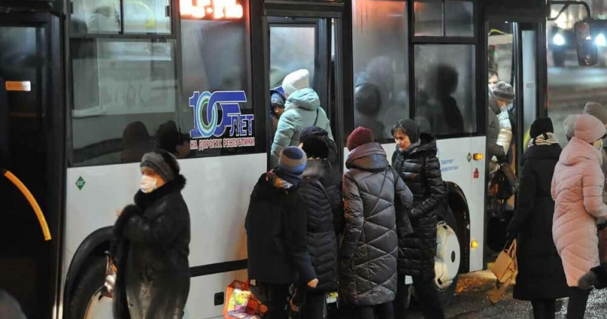 Павлодарда ер адам автобуста оқушыға шабуыл жасаған