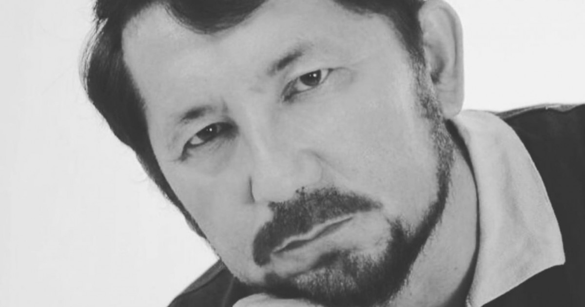 «Сезгендей»: белгілі ақын өмірінің соңында жол апаты туралы өлең жазған