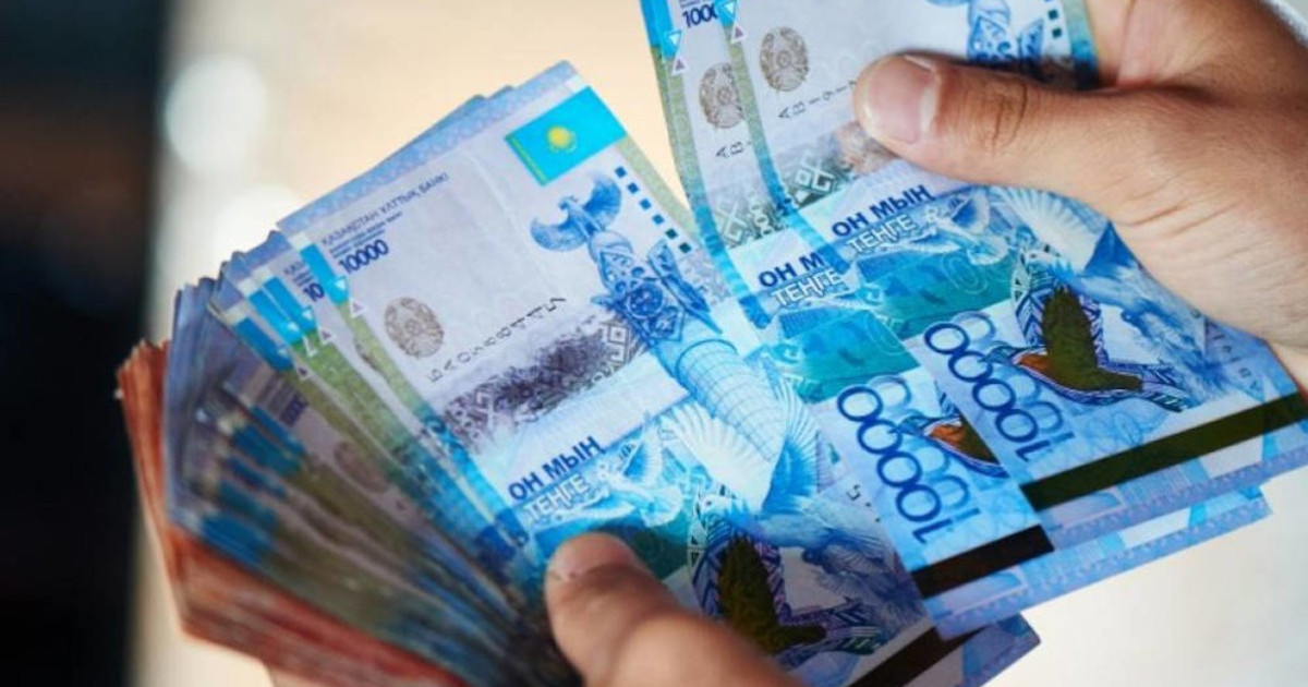Такси жүргізушісі алданған зейнеткерге 3 миллион теңгесін қайтарып берді