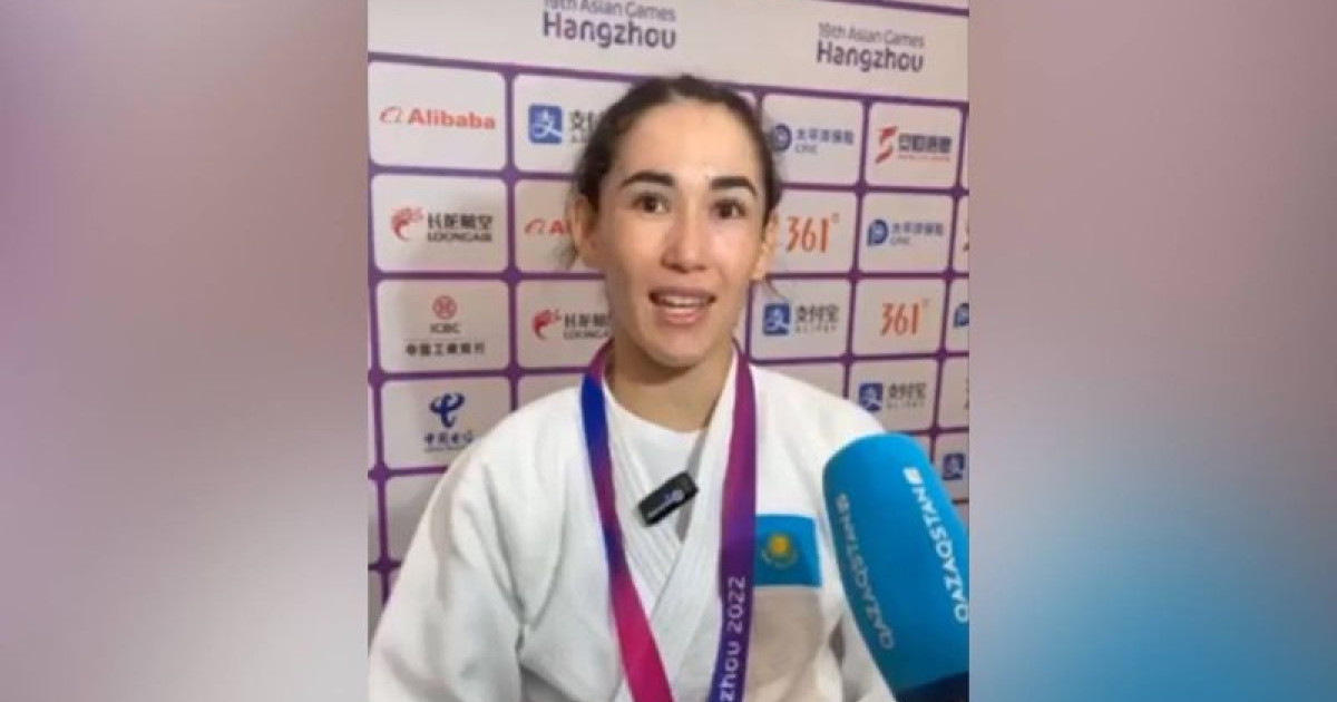«Ренішім бар»: Әбиба Әбужақынова жүлде алғаннан кейінгі көңіл күйін бөлісті