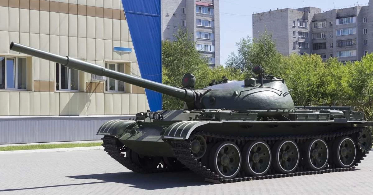 Әскери жаттығу кезінде танк зейнеткерді басып кетті
