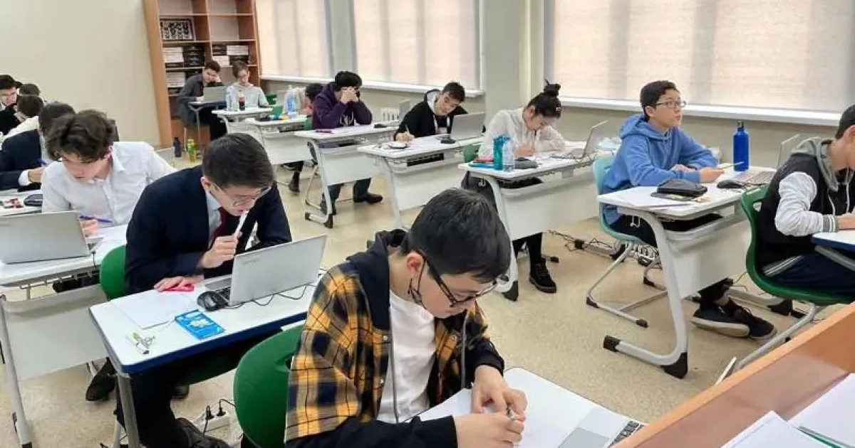 Қасым-Жомарт Тоқаев: оқушыларымыздың 12 мыңға жуық медаль иеленуі – білім сапасы жоғары мемлекеттермен шамалас көрсеткіш