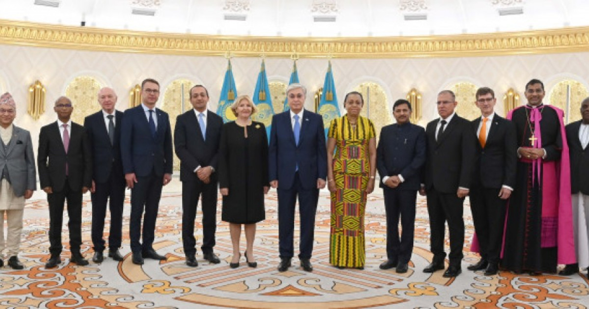Президент бірқатар мемлекеттің елшілерінен сенім грамоталарын қабылдады