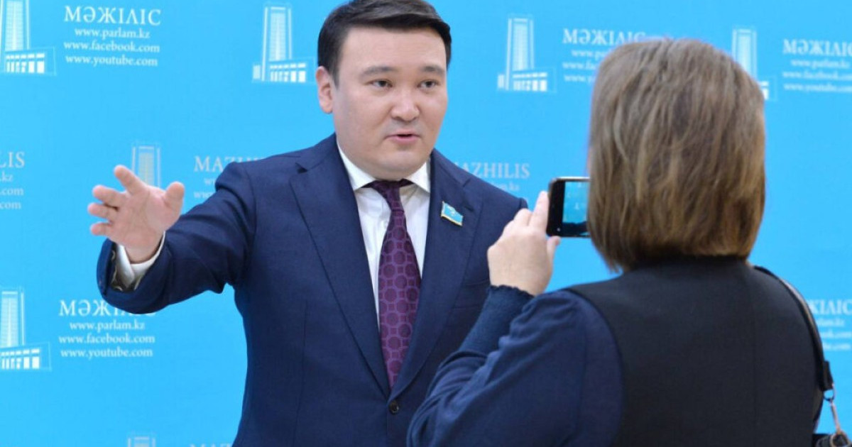 Қабырғасында тарақандар өрмелеп жүретін ескі вагондардың өзіне жаз кезінде билет таппайсың – Мақсат Толықбай