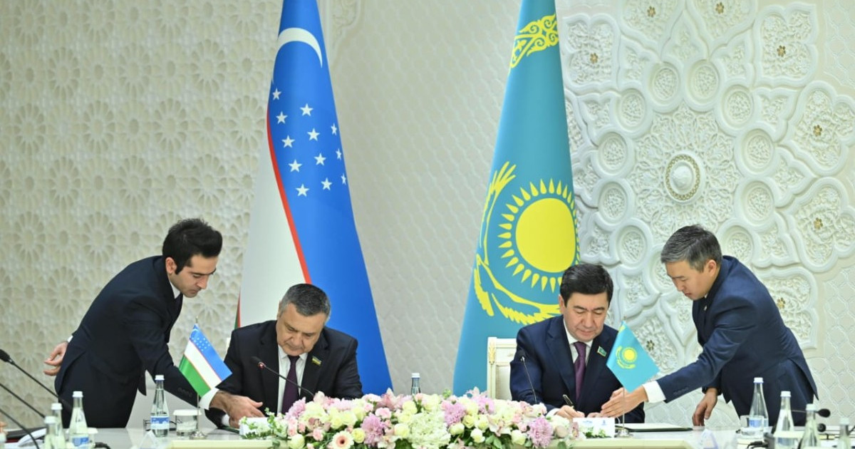 Қазақстан мен Өзбекстан Парламентаралық кеңесінің жұмысы басталды