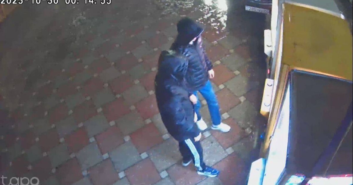 Талдықорғанда жасөспірімдер ойын автоматын бұзып, тонап кетті