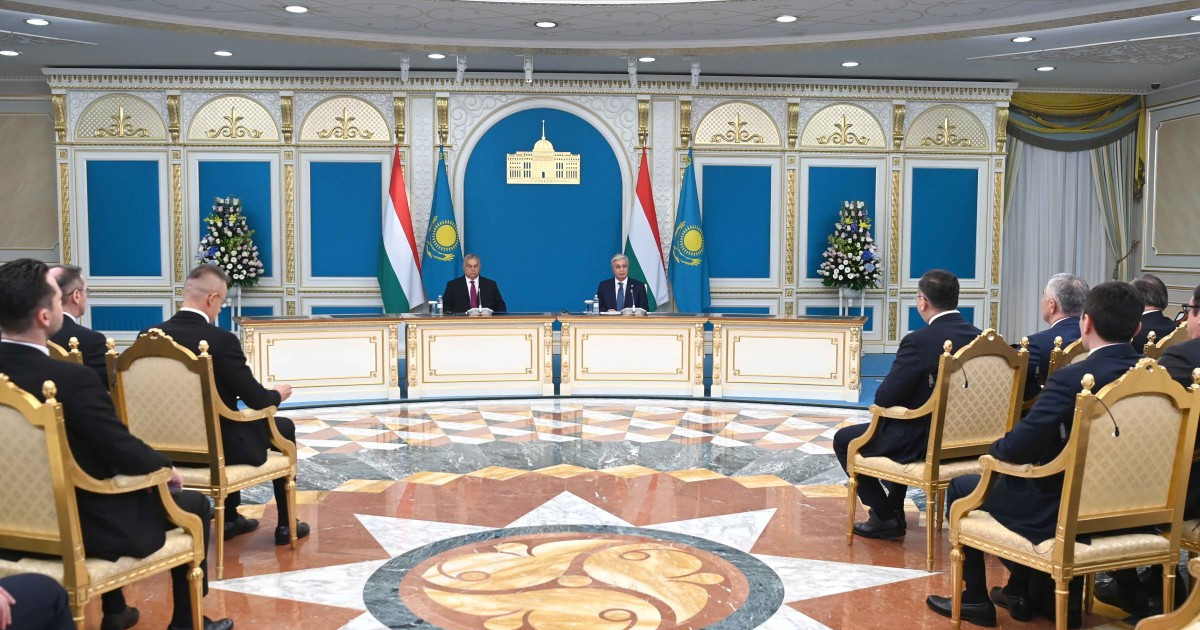Қасым-Жомарт Тоқаев пен Виктор Орбан БАҚ өкілдері үшін брифинг өткізді
