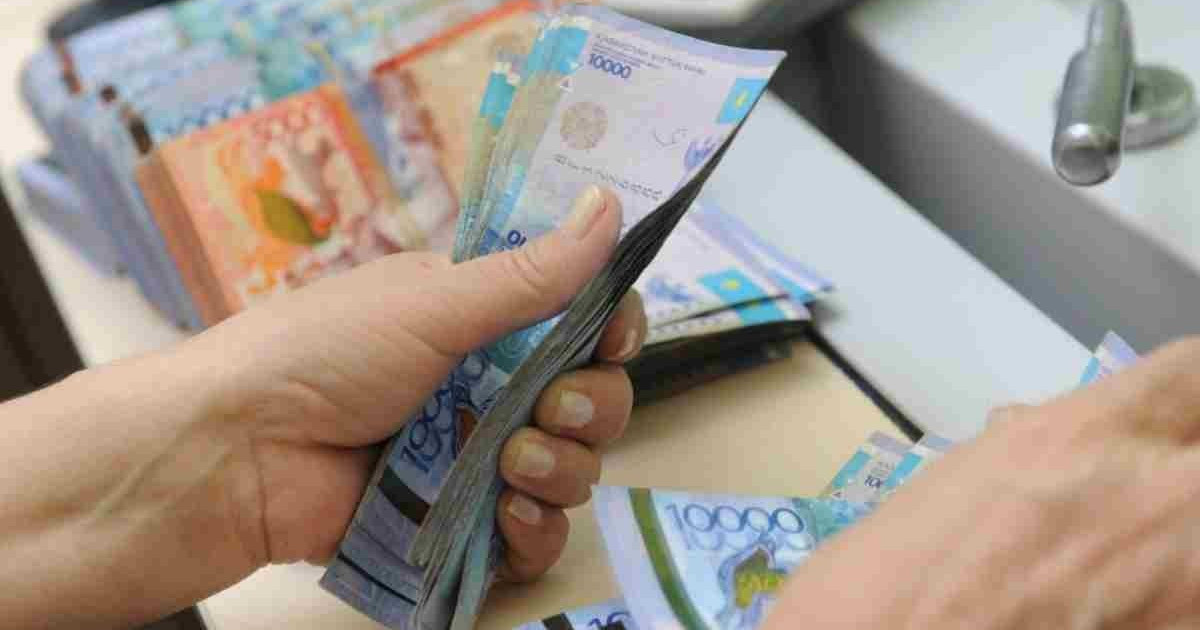 Мемлекеттік қызметкерлердің жалақысы көтеріледі