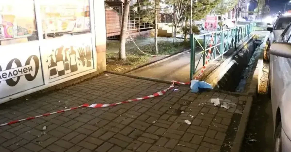 Алматыда биіктен кұлаған ер адам мерт болды