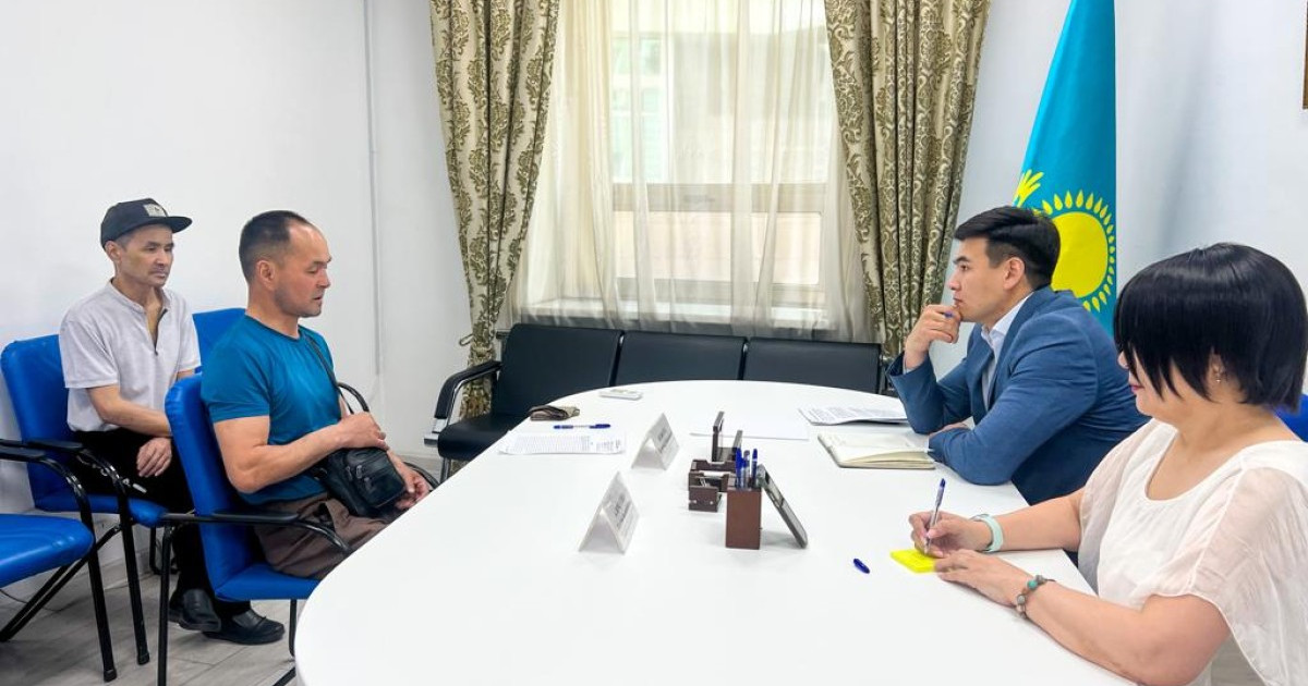 Елордалық партияластар ерекше қажеттіліктері бар адамдарға көмектеседі
