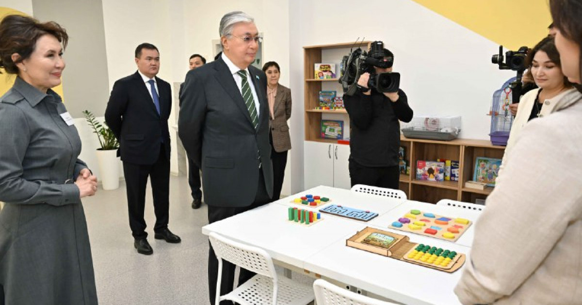 Президент жемқорлардан тәркіленген қаржыға салынған мектепті аралап көрді