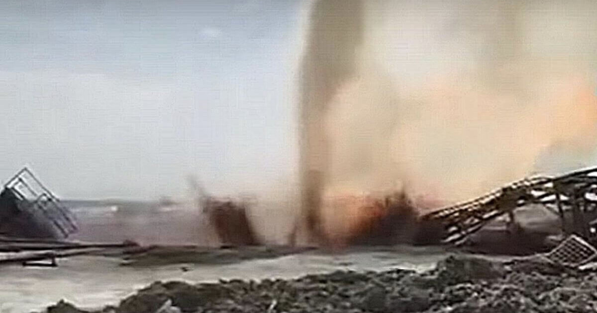 Маңғыстауда 7 ай бойы жанып жатқан ұңғыма сөндірілді