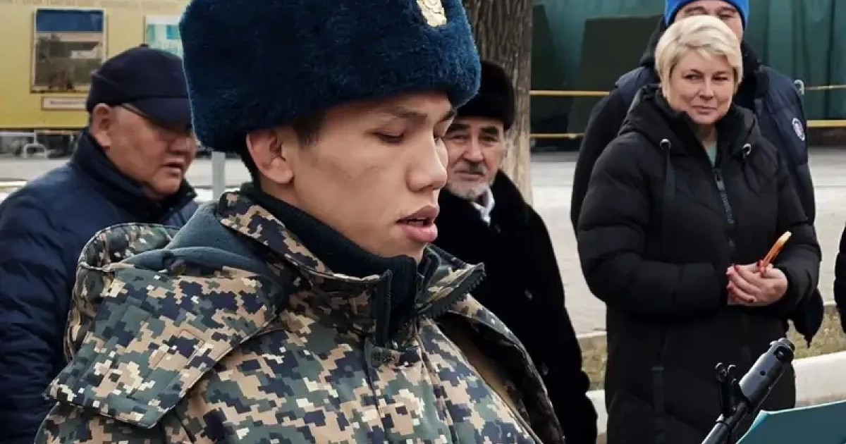 Боксшы Санжар Тәшкенбай әскер қатарына алынды