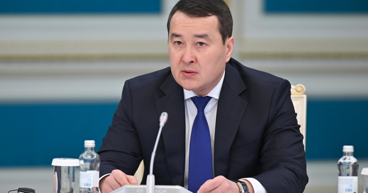 Әлихан Смайылов қазақстандықтарды Жаңа жыл мерекесімен құттықтады