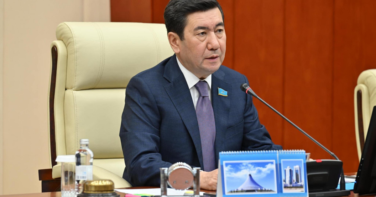 Жаһандық бәсеке жағдайында озық елдер мен дамыған қоғамдарға қарап бой түзеуіміз керек — Ерлан Қошанов