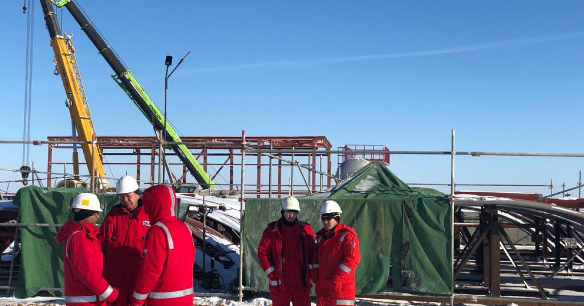 Мәжіліс депутаты Атыраудағы газ өңдеу зауытының құрылысымен танысты