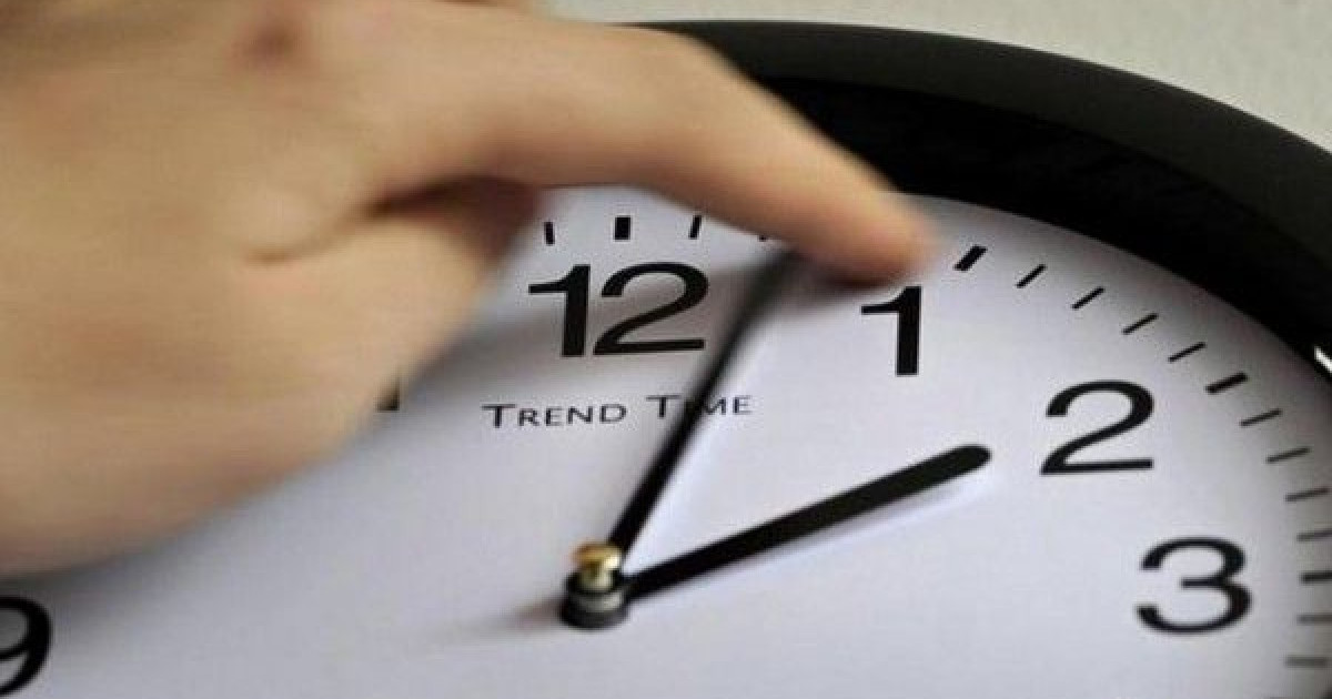 Өскемендіктер сағат тілін кері жылжытуға қарсы шықты