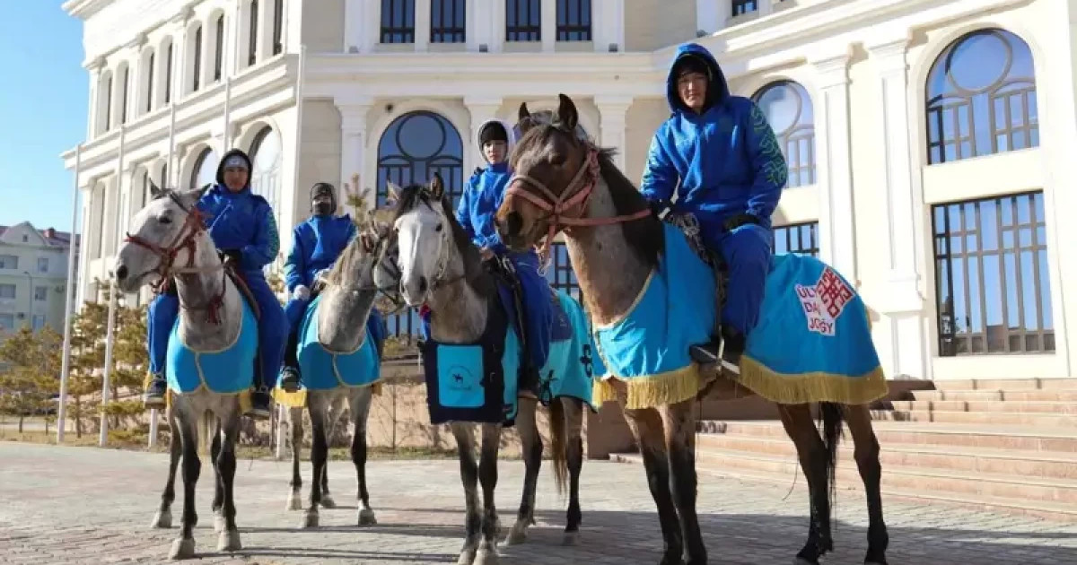 Ақтауда Адай жылқысының мәртебесін растайтын куәлік берілді