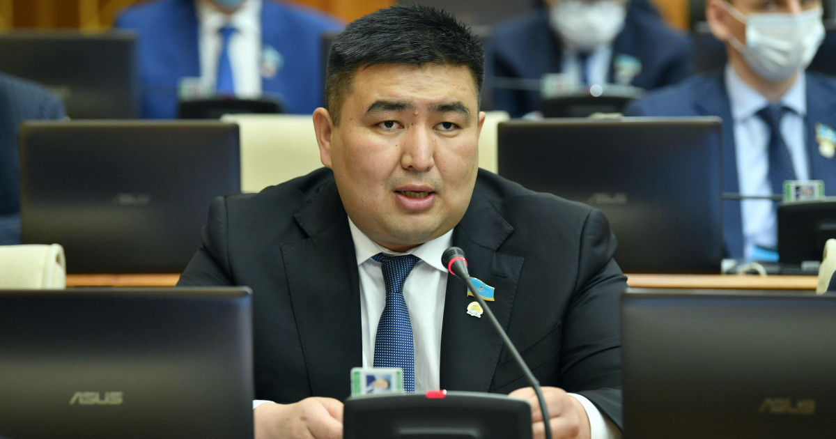 Нұрболат Дәкебаевтың сотын ашық жүргізіп, қатаң жаза тағайындау қажет – Елнұр Бейсенбаев