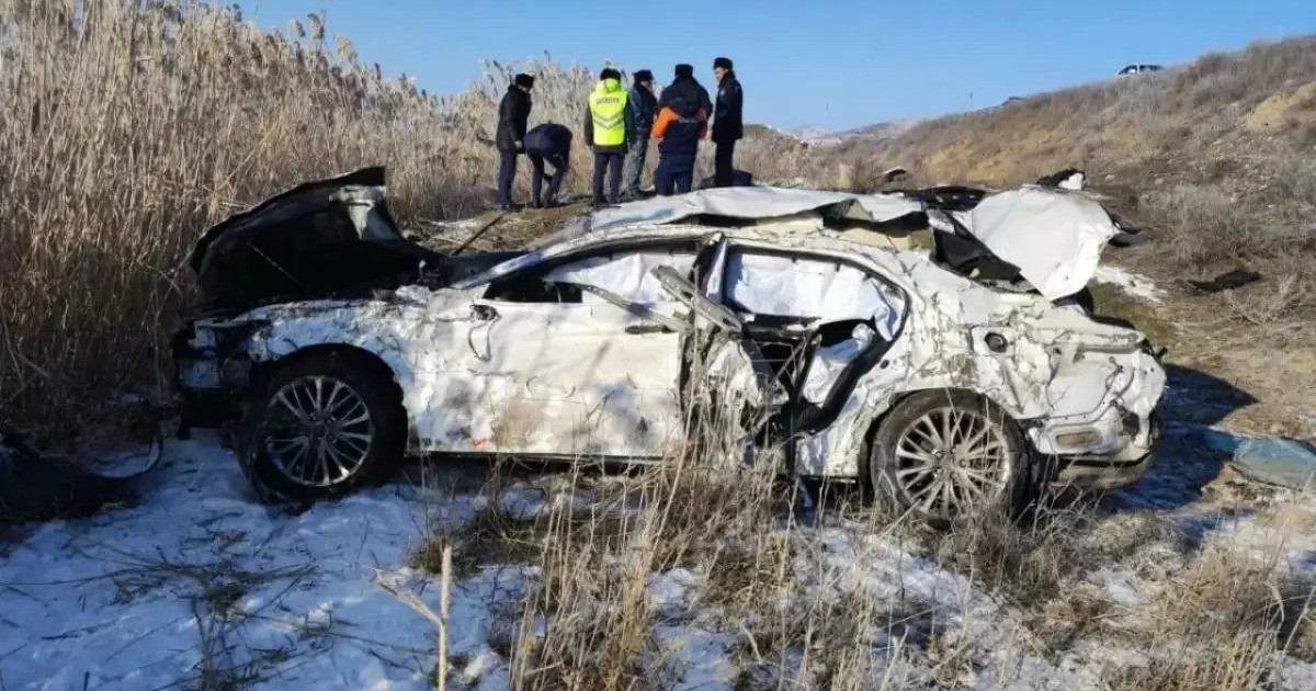 Жетісу облысында жол апатынан екі адам көз жұмды
