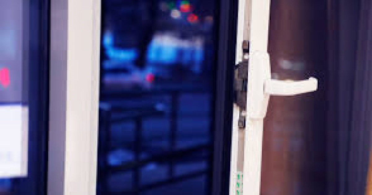 Түркістанда қыздар арасындағы жанжалдан кейін оқушы 3-қабаттан секіріп кеткен