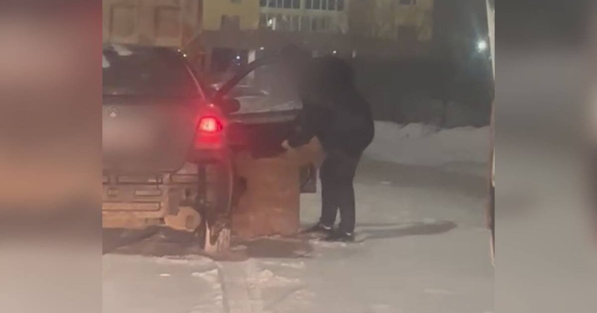Елордада мас жүргізуші әйелін көліктен лақтырып жіберген