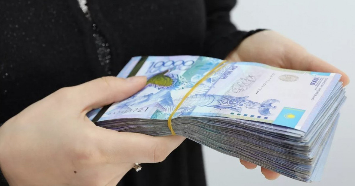 Павлодарда мектеп директоры 2,5 млн теңгені заңсыз иемденген
