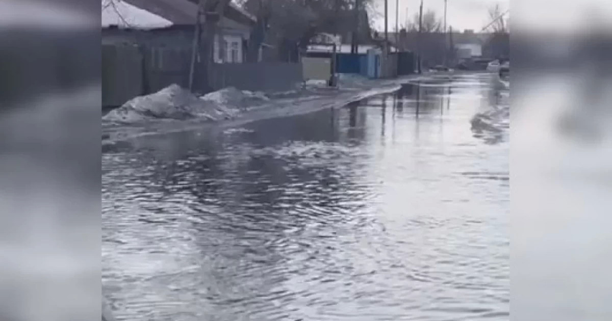 Семейде көшелерді су басып қалды