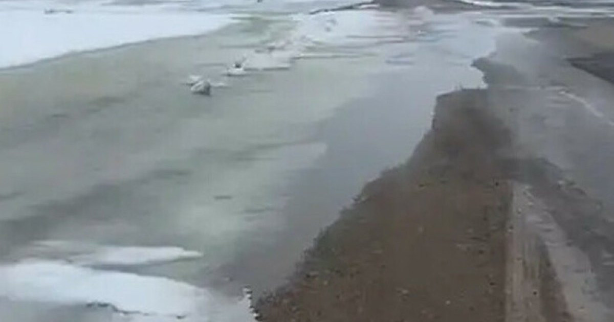 Ұлытау облысында тасжолды су басып қалды