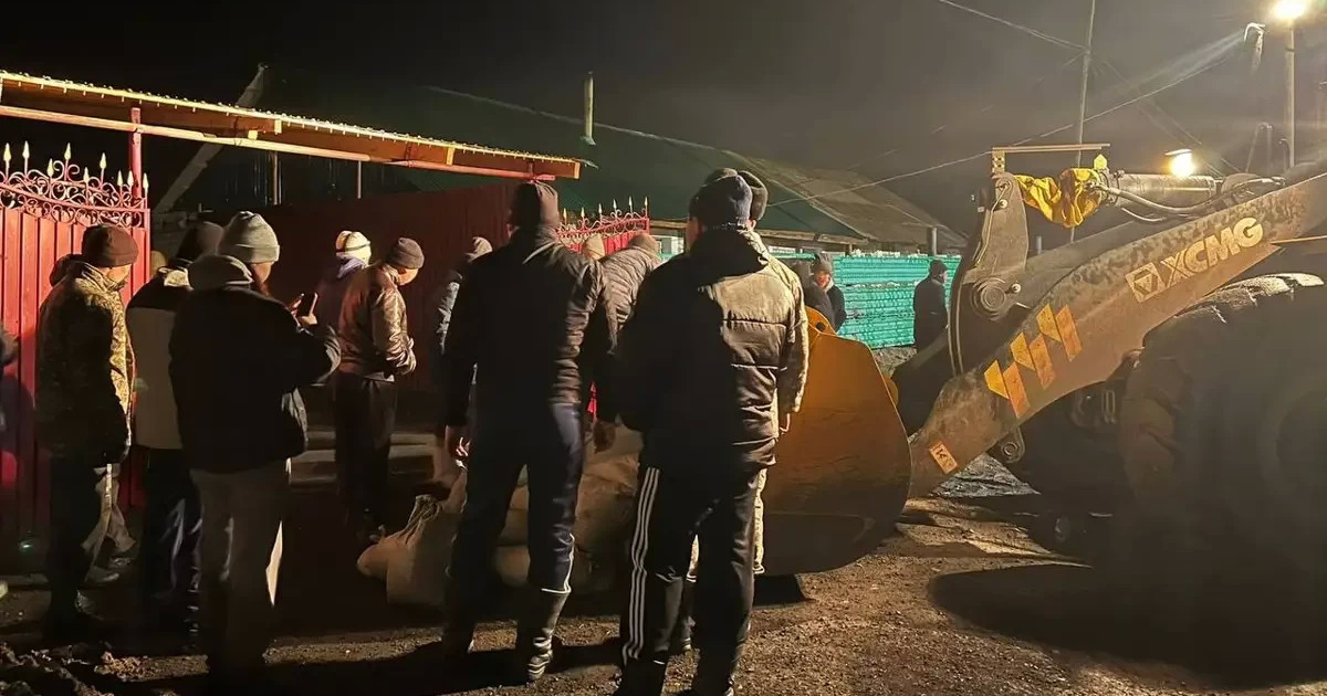 Абай облысындағы Аягөз өзенінде су деңгейі көтеріліп, 172 адам эвакуацияланды