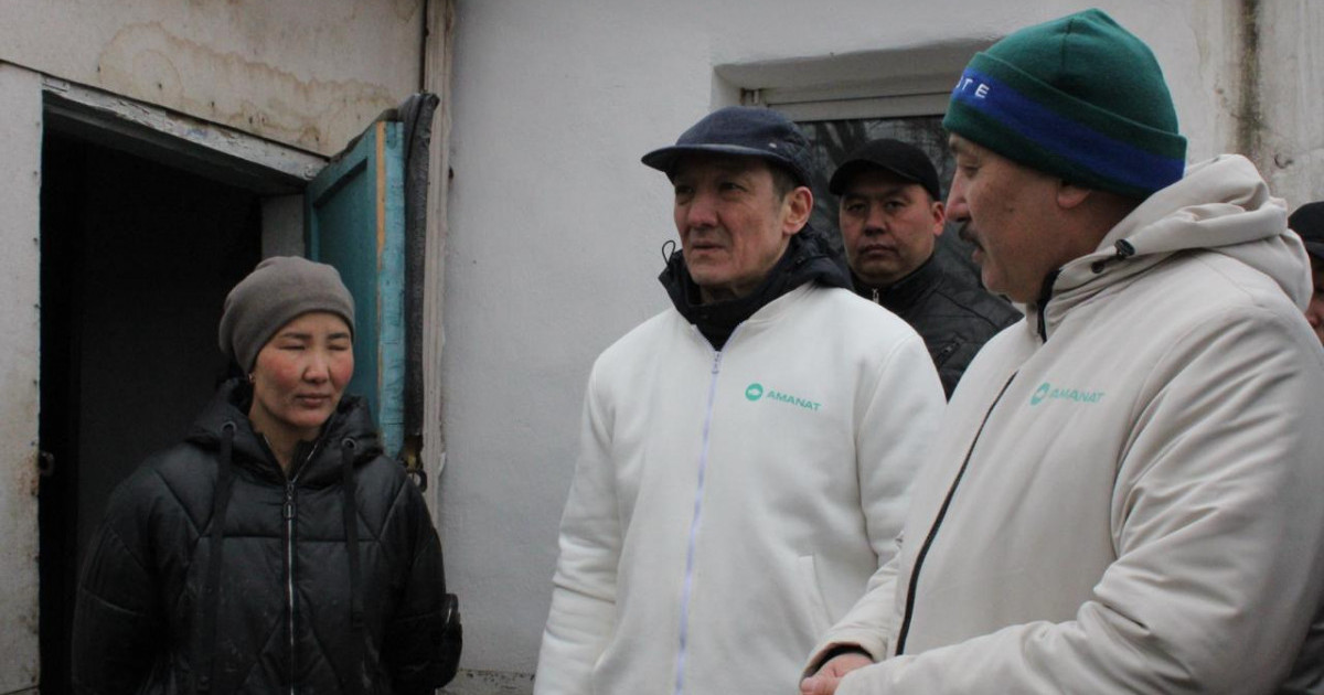 Мәжіліс депутаттары су тасқынынан зардап шеккен өңірлерге барды