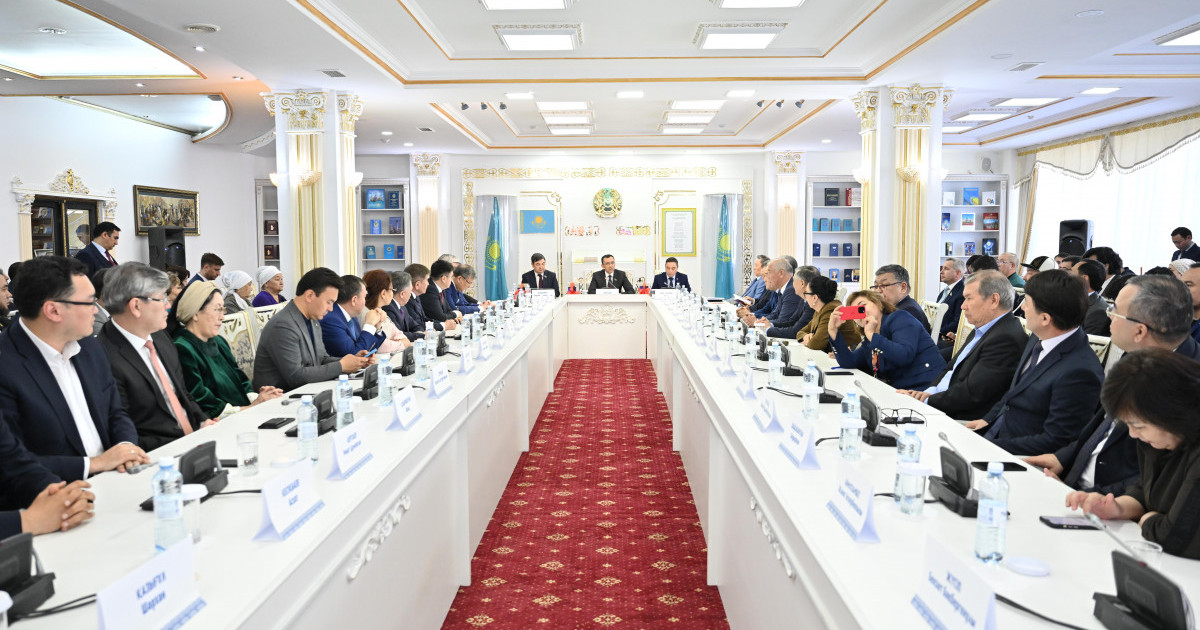 Бес кітаптың таныстырылымы өтті