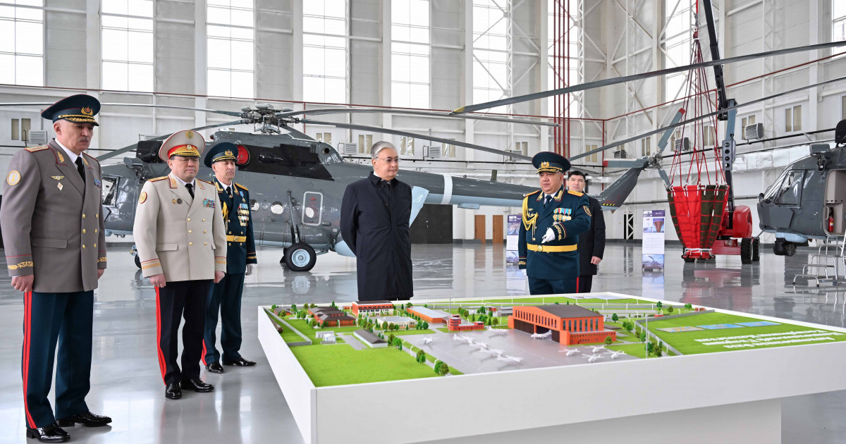 Президент Ұлттық ұлан авиабазасының ашылу рәсіміне қатысты