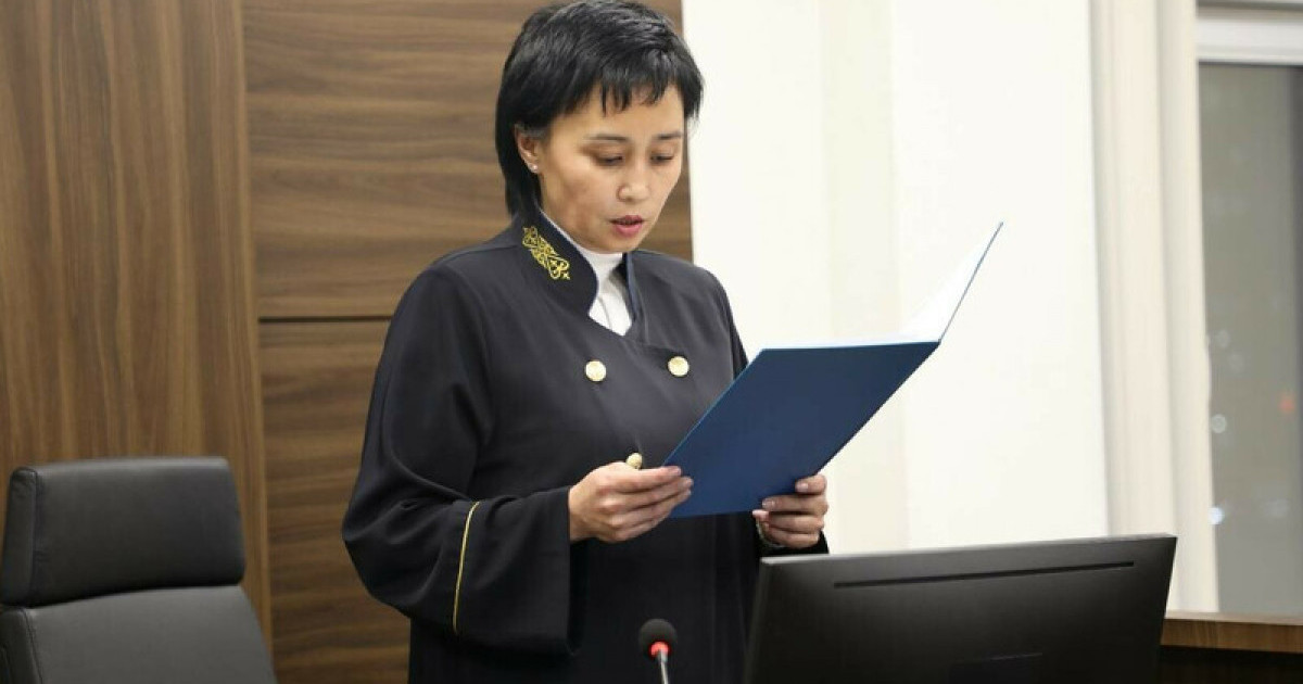 Бишімбаев ісі: Судья шешім шығару үшін алқабилерге қойылатын сұрақтарды оқыды