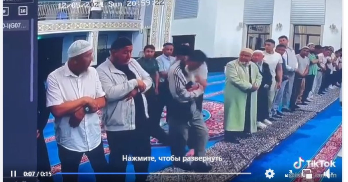 «Әмин» деп дауыстап айтқан: Сарыағаштағы мешітте төбелес болды (ВИДЕО)