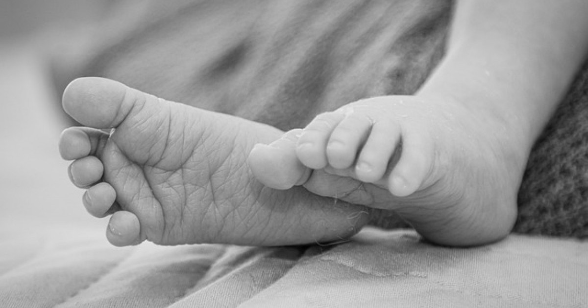 Павлодар облысында сегіз айлық баласын аштан өлтірген әйелге үкім шықты