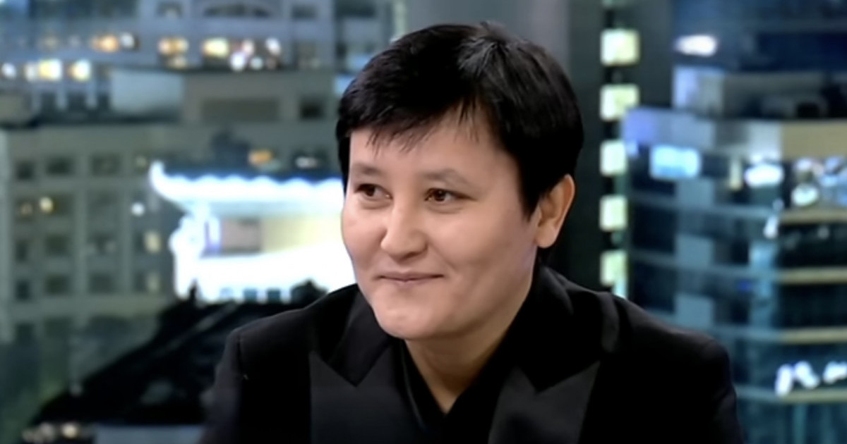 «Менсінбеушілікпен қарай бастады»: Нұржан Қалжан өнердегі достарынан көңілі қалған сәтін айтты