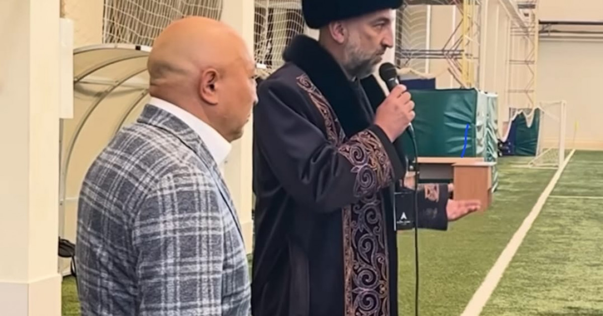 Шапан жапты: Магомед Әдиев ұлттық құрама футболшыларымен қоштасты