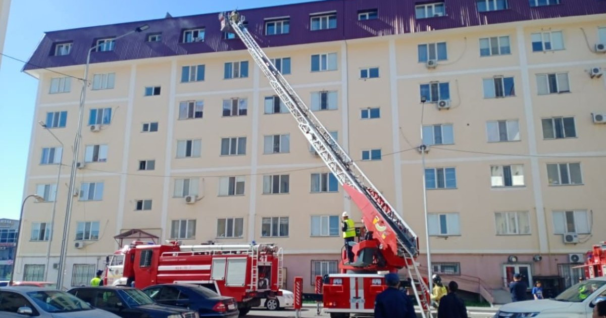 Атырауда өрт сөндірушілер 8 айлық сәбиді өрттен құтқарып қалды
