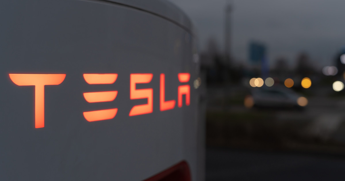 Илон Маск Tesla сыйақы төлемесе, компаниядан кететінін мәлімдеді