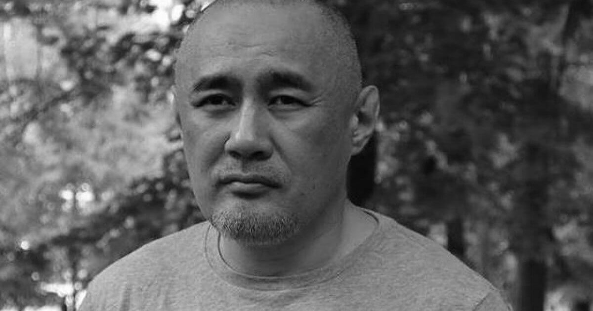 Киевте қастандық жасалған журналист Айдос Садықов көз жұмды