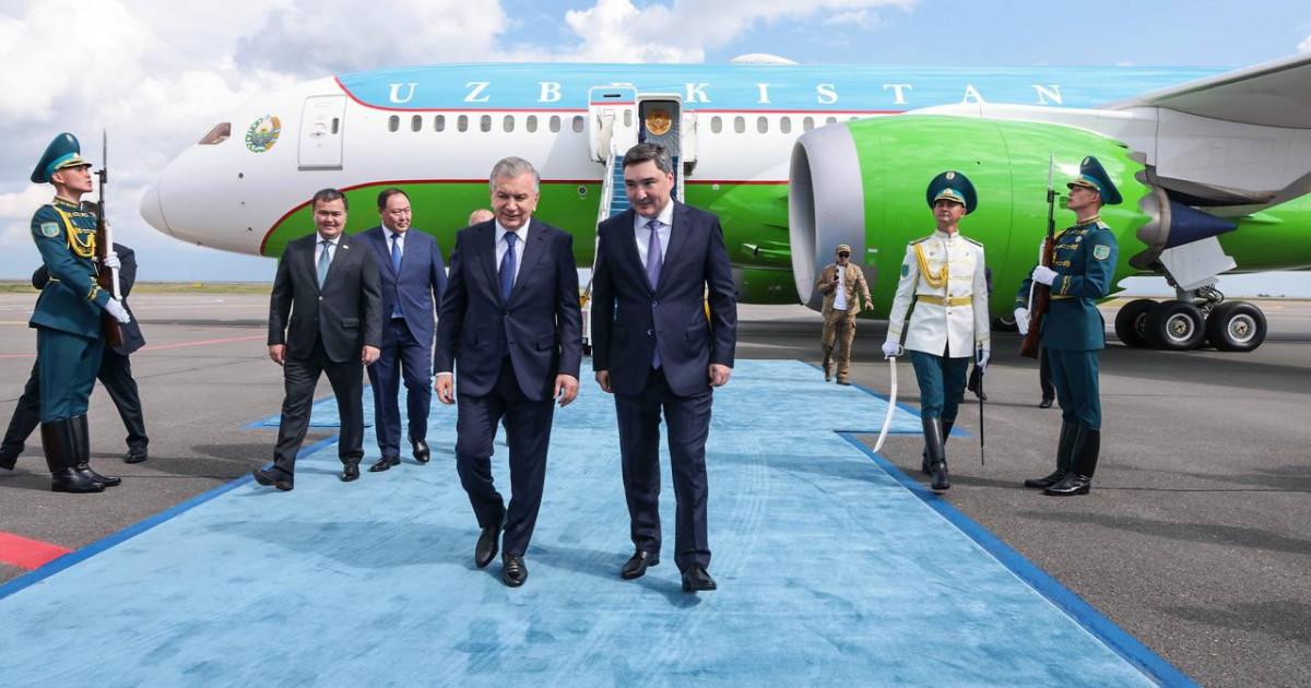 ШЫҰ саммиті: Өзбекстан президенті Астанаға келді