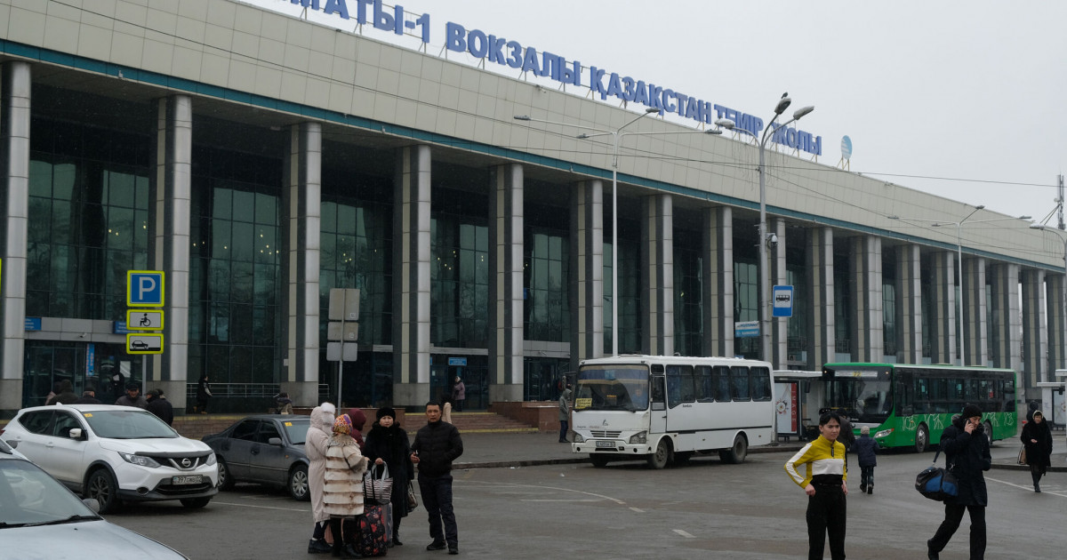 Алматы вокзалының басшысы жұмыстан шеттетілді
